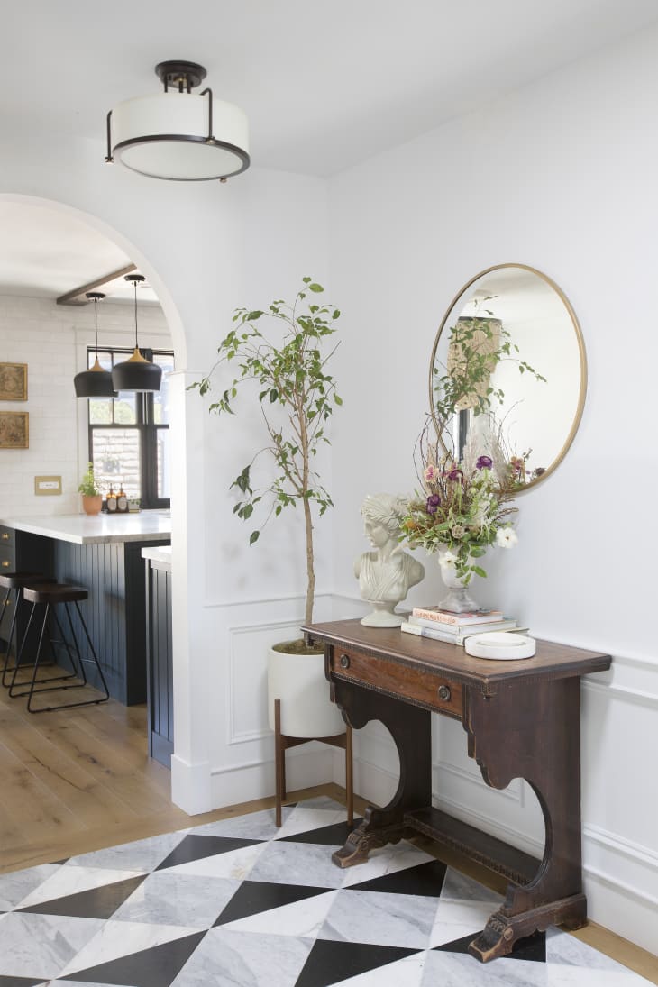 25 Smart Hallway Decorating Ideas How to Decorate a Hallway